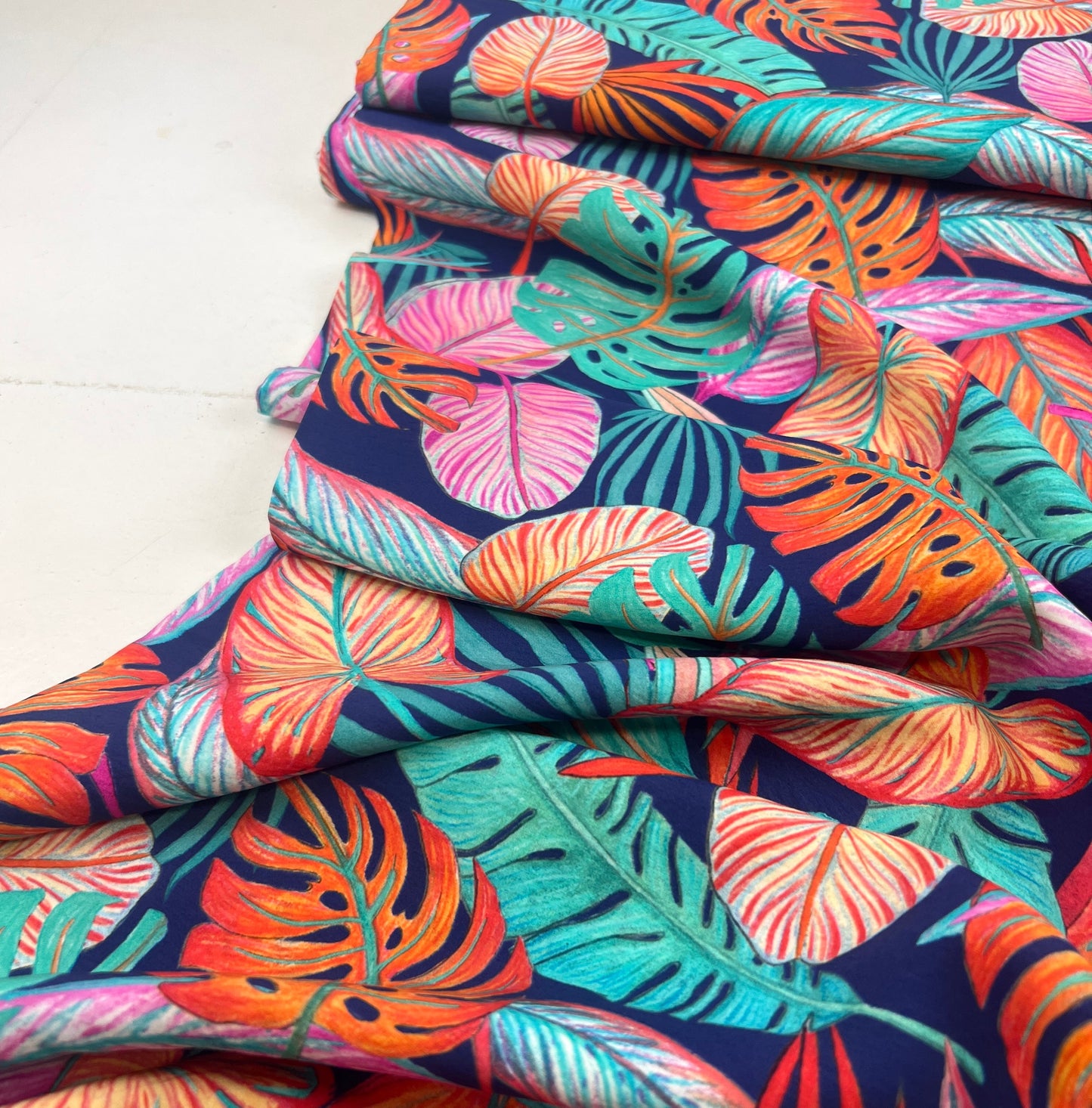 Tela viscosa Tortoise Leaves