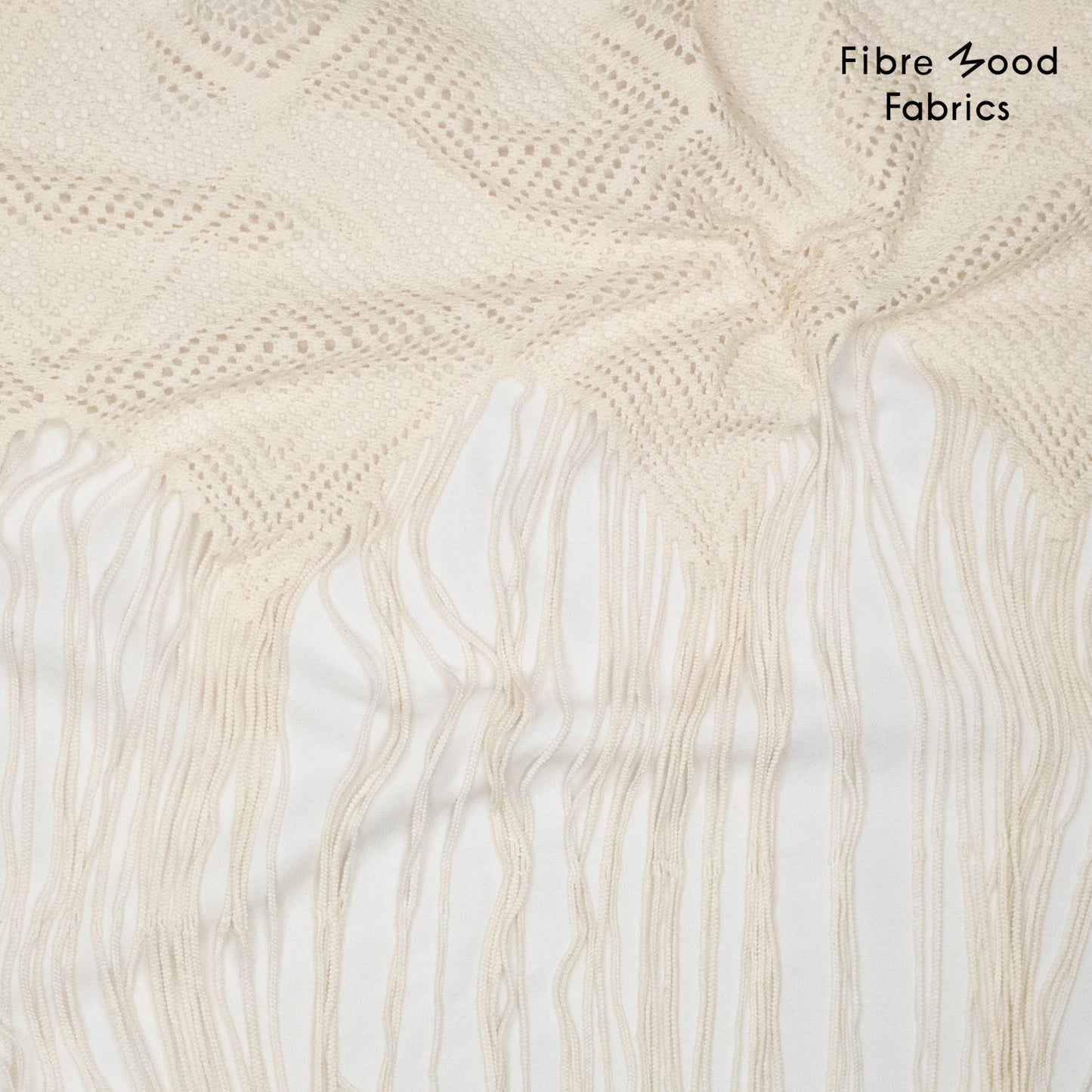 Punto crochet blanco con flecos