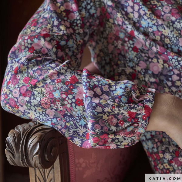 Sarga de viscosa de invierno flores rosas