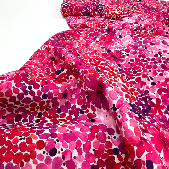 Cargar imagen en el visor de la galería, *RETAL* Batista algodón floral rosa 145-83 cm
