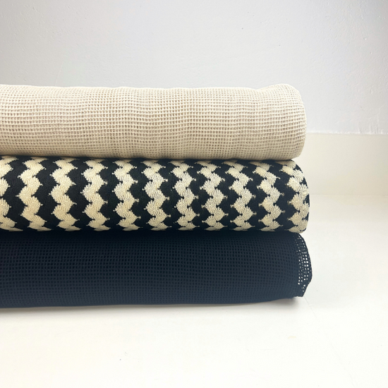 Punto crochet en algodón negro