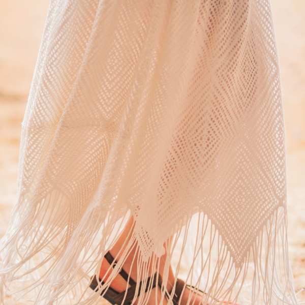 Punto crochet blanco con flecos