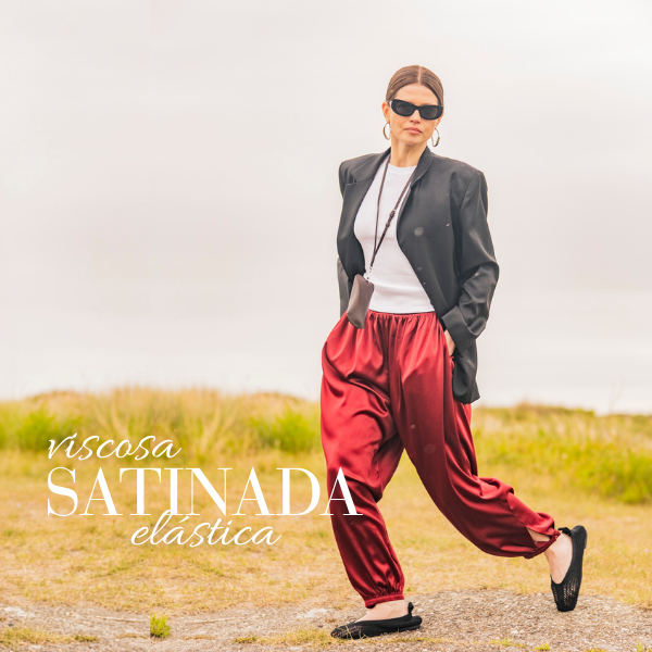 Viscosa satinada elástica rojo rubí